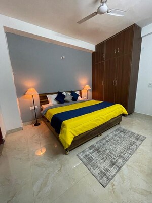 Bedroom in 3 BHK Builder Floor at Sector 42 – for Rent