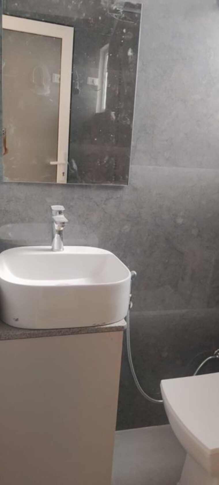 Bathroom, smart-world-orchard 3 Bedroom 1712 Sq.Ft. Builder Floor In Sector 61 Gurgaon 10545795