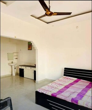 Bedroom in 2 BHK Apartment at Butler Colony – for Rent