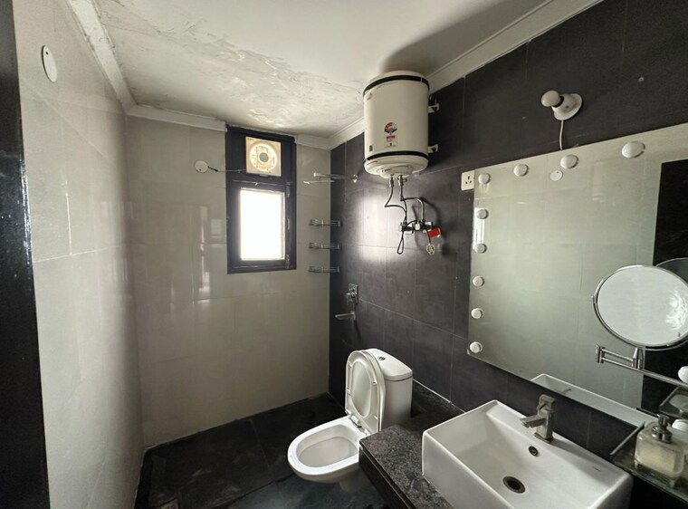 Bathroom, the-citizen-apartments 3 Bedroom 2500 Sq.Ft. Apartment In Sector 51 Gurgaon 10545815