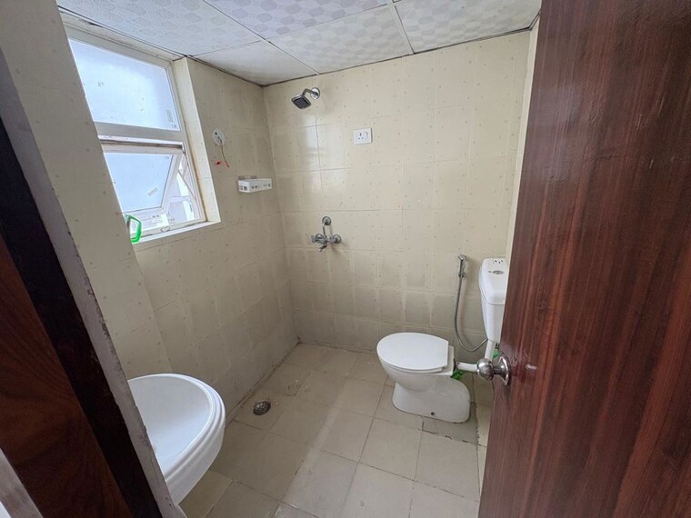 Bathroom, zara-rossa 2 Bedroom 750 Sq.Ft. Apartment In Sector 112 Gurgaon 10545806