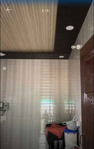Bathroom in 1 RK Builder Floor at Sector 32 – for Rent