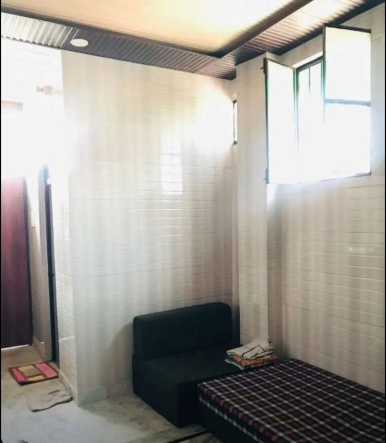 Bedroom, sector 32 1 RK 150 Sq.Ft. Builder Floor In Sector 32 Chandigarh 10545834