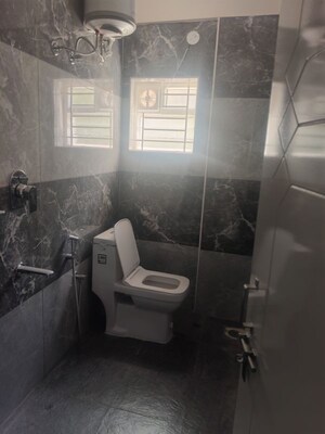 Bathroom in 1 BHK Apartment at Krishna Residency Kadubeesanahalli, Kadubeesanahalli – for Rent