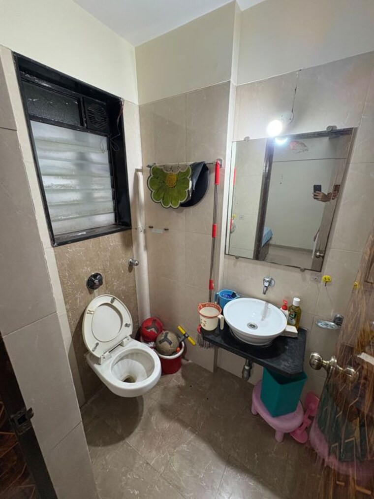 Bathroom, sudarshan-sky-garden 2 Bedroom 655 Sq.Ft. Apartment In Ghodbunder Road Thane 10545848