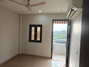 1 BHK Builder Floor For Rent in Model Town 3