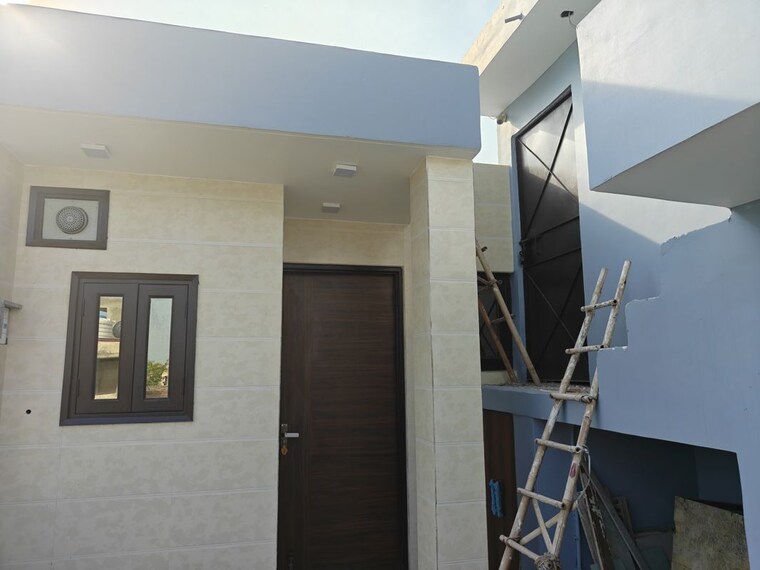 Exterior View, model town 3 1 Bedroom 450 Sq.Ft. Builder Floor In Model Town 3 Delhi 10545851