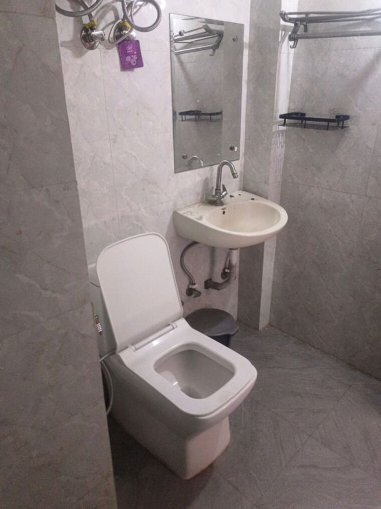 Bathroom, sector 52a 1 RK 350 Sq.Ft. Builder Floor In Sector 52a Gurgaon 10545933