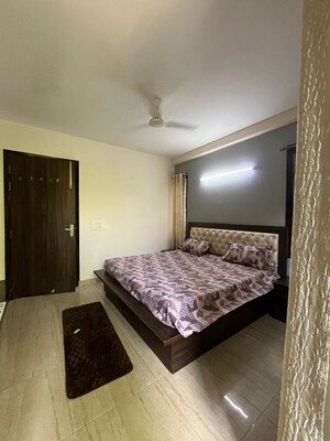 Studio Builder Floor For Rent in Sector 44