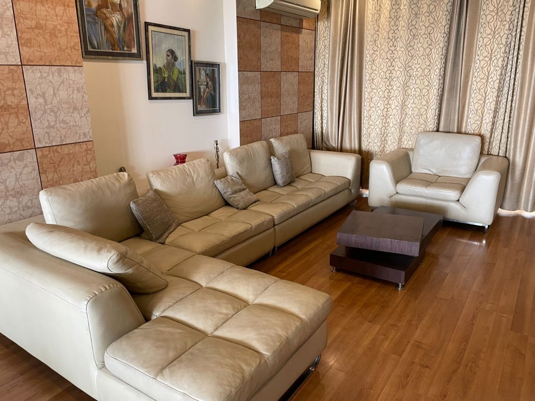 3 BHK + Prayer Room,Servant Room 2200 Sq.Ft. Apartment in Vatika City