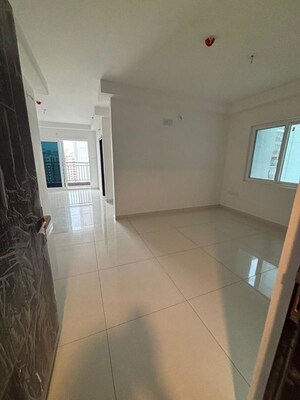 Room in 2 BHK Apartment at Aparna Sarovar Zicon, Nallagandla – for Sale