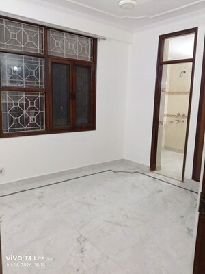 Room in 3 BHK Builder Floor at Khirki Extension – for Rent