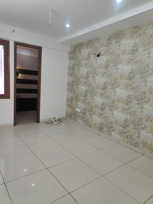 Room in 3 BHK Builder Floor at Pir Machalla – for Sale
