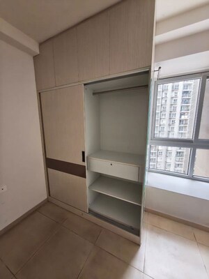 Room in 2 BHK Apartment at Bhartiya Nikoo Homes Phase 2, Thanisandra Main Road – for Rent