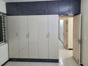 Room in 2.5 BHK Apartment at MIMS Habitat, Hennur Road – for Rent