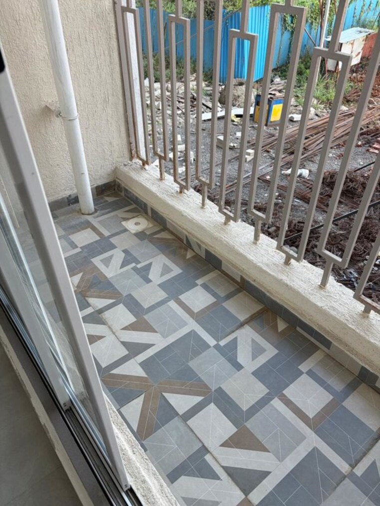 Balcony, kohinoor-anaya 1 Bedroom 400 Sq.Ft. Apartment In Vitthalwadi Thane 10546171