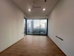 Room in 4 BHK Apartment at Rustomjee Crown, Prabhadevi – for Sale
