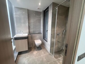 Bathroom in 4 BHK Apartment at Rustomjee Crown, Prabhadevi – for Sale
