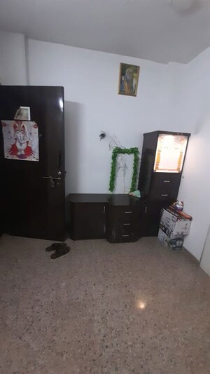 Furnished Amenities in 1 BHK Apartment at Evershine Millennium Paradise, Kandivali East – for Rent
