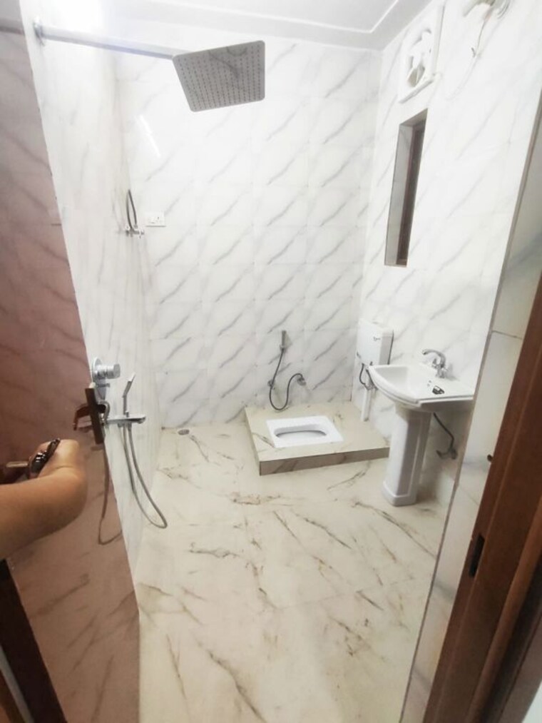 Bathroom, alpha 1 greater noida 2 Bedroom 1200 Sq.Ft. Independent House In Alpha 1 Greater Noida Greater Noida 10546311