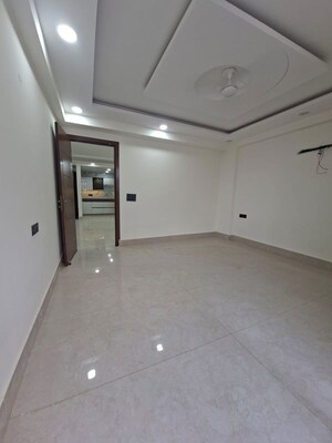 Room in 3 BHK Builder Floor at Chattarpur – for Rent