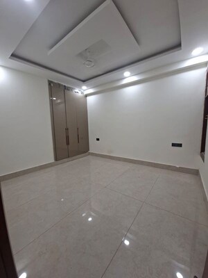 Room in 3 BHK Builder Floor at Chattarpur – for Rent