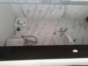 Bathroom in 1 BHK Apartment at Vasant Vihar – for Rent