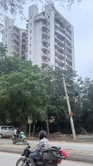  Plot – Exterior View View at New Palam Vihar - for Sale