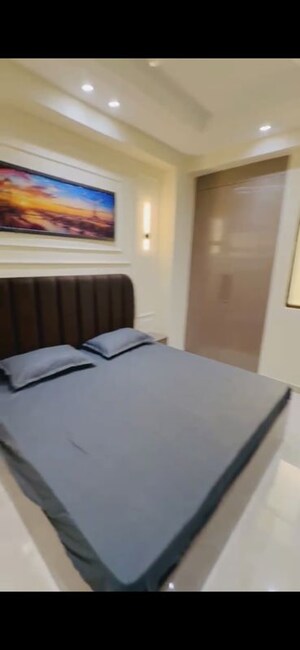 Bedroom in 1 BHK Builder Floor at Sector 17 – for Rent