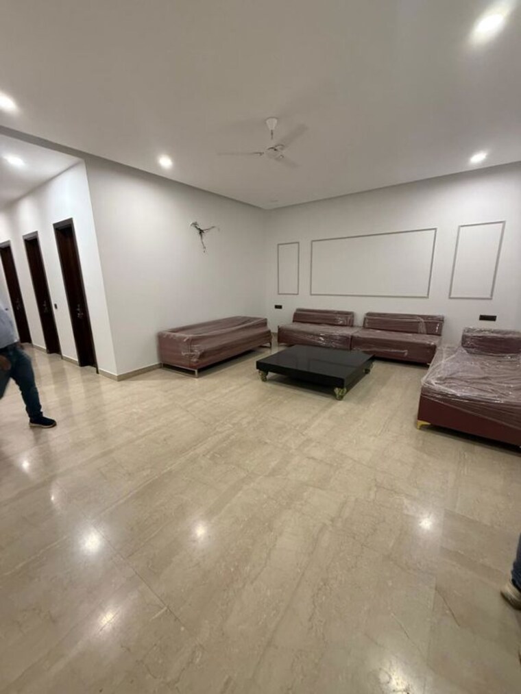 Living Room, dlf-the-icon 4 Bedroom 2800 Sq.Ft. Apartment In Dlf Phase V Gurgaon 10546324