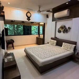 Bedroom in 4 BHK Apartment at Rushi Tower, Andheri West – for Rent