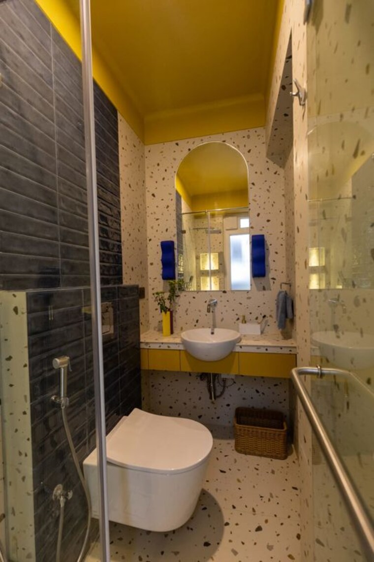 Bathroom, om-sai-chembur-nandadeep-chs 2 Bedroom 1000 Sq.Ft. Apartment In Chembur Mumbai 10546412
