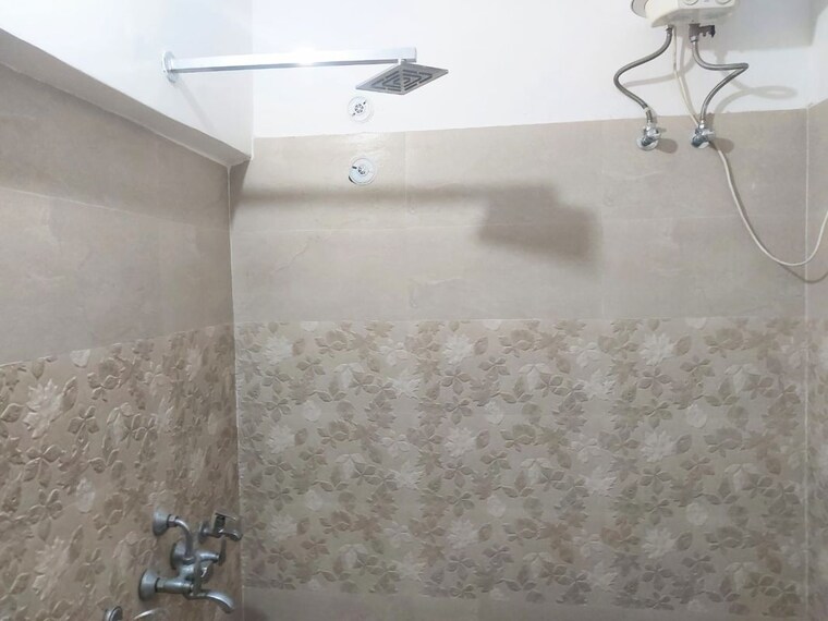 Bathroom, infra-high-i 2 Bedroom 850 Sq.Ft. Apartment In Indira Nagar Lucknow 10546424