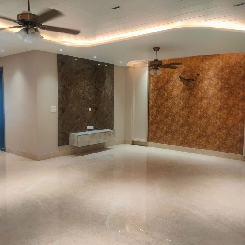 4 BHK 350 Sq.Yd. Builder Floor in Universal Greens