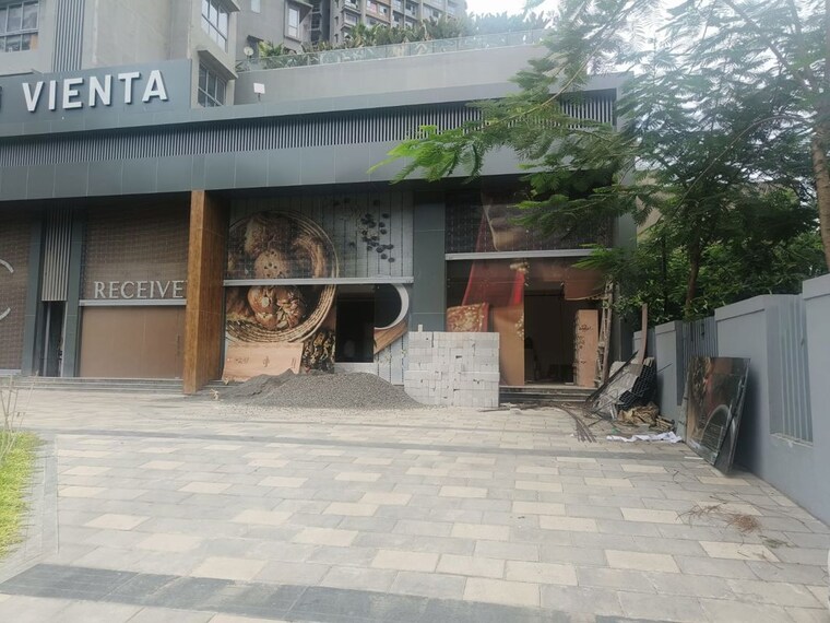 Exterior View, kalpataru-vienta Commercial Showroom 2061 Sq.Ft. In Kandivali East Mumbai 10546499