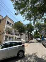 2 BHK + Servant Room,Store Room 1000 Sq.Ft. Apartment in Maj Udai Apartment