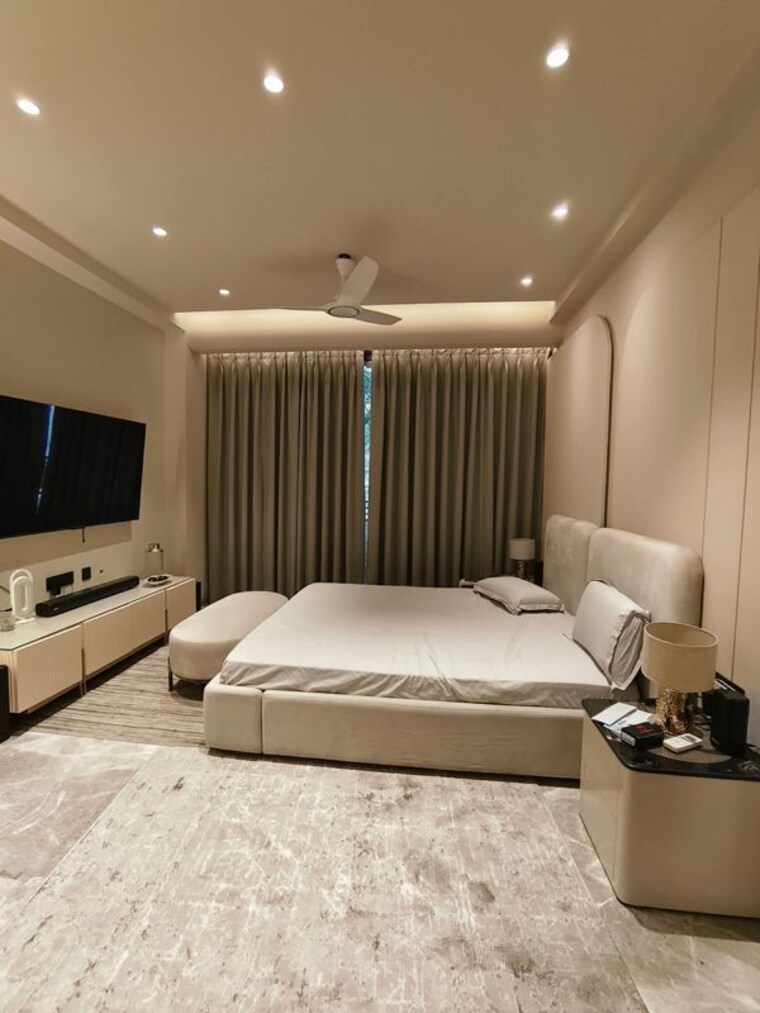 Bedroom, sector 21 2.5 Bedroom 1288 Sq.Ft. Apartment In Sector 21 Gurgaon 10546544