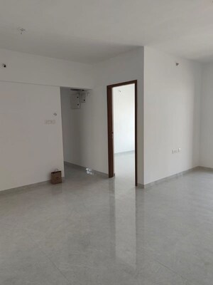 Room in 2 BHK Apartment at Pride World City, Charholi Budruk – for Rent