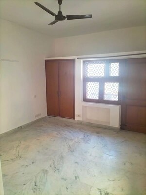 Room in 2 BHK Builder Floor at Greater Kailash – for Rent