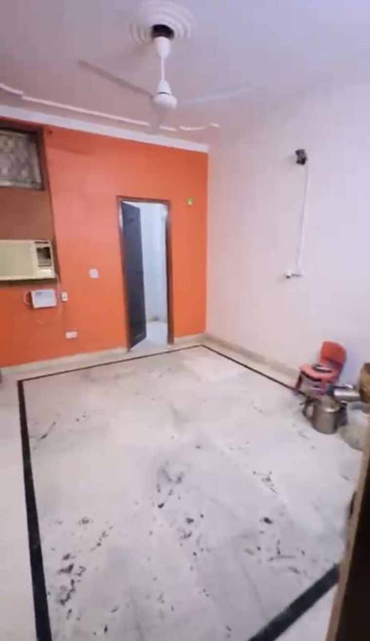 Room, khirki extension 3 Bedroom 1400 Sq.Ft. Builder Floor In Khirki Extension Delhi 10546591