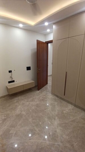 Room in 3 BHK Builder Floor at New Rajinder Nagar – for Sale