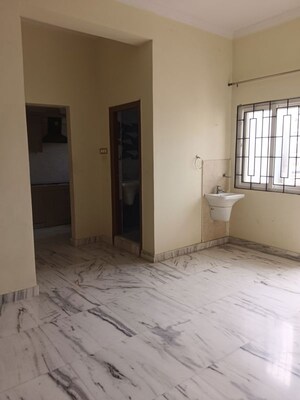 Room in 2 BHK Apartment at Manikonda – for Rent