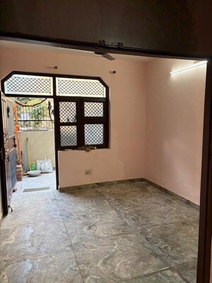 Room in 2 BHK Independent House at Sector 39 – for Rent