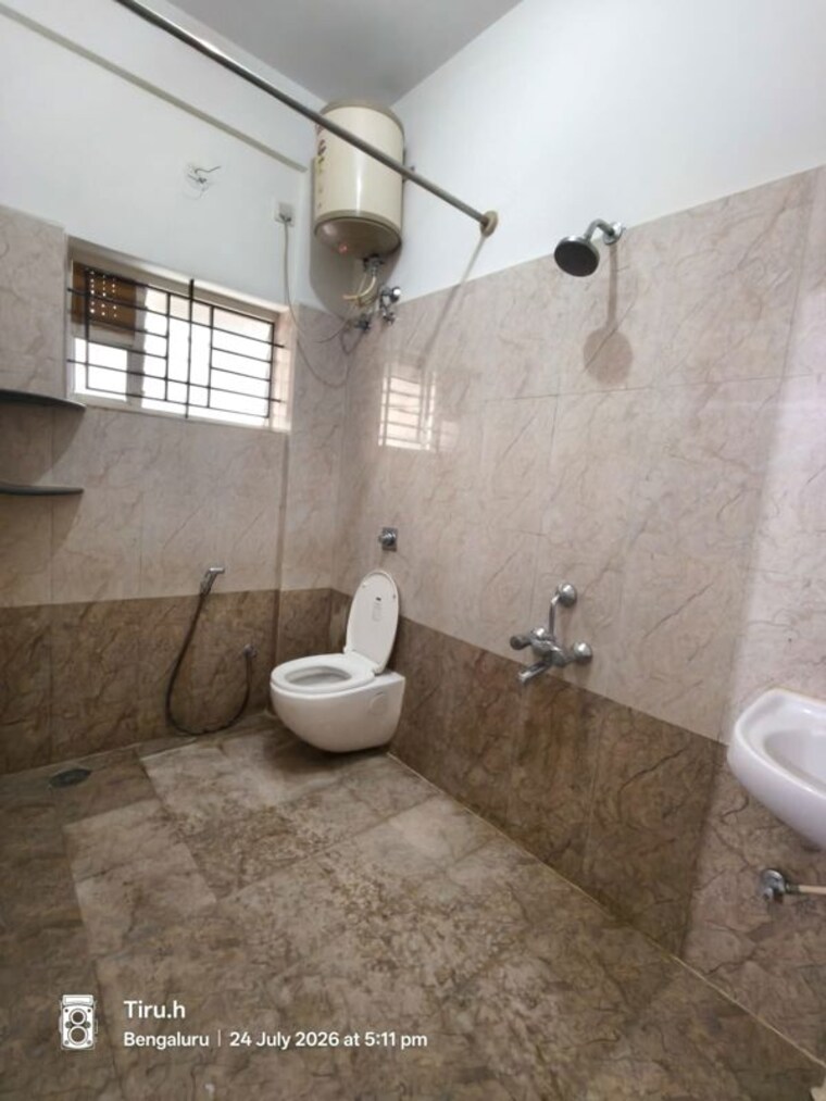 Bathroom, hsr layout sector 2 2 Bedroom 1350 Sq.Ft. Independent House In Hsr Layout Sector 2 Bangalore 10546680