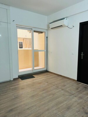 Room in 3 BHK Apartment at ABA Cleo County, Sector 121 – for Rent