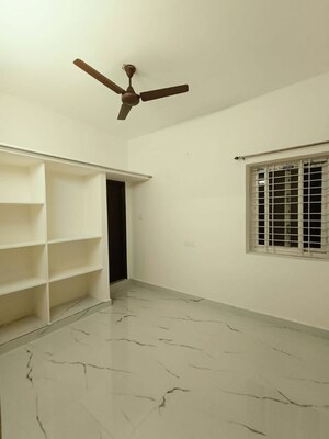 Room in 2 BHK Apartment at Prajay Shelters I, Miyapur – for Rent