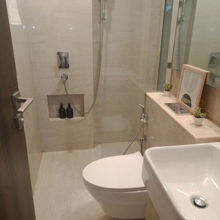 Bathroom, hiranandani-regent-hill 1 Bedroom 379 Sq.Ft. Apartment In Powai Mumbai 10546764