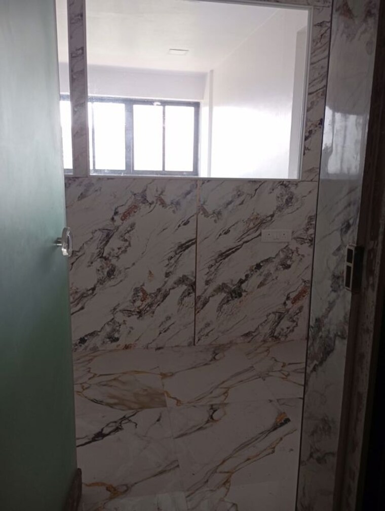 Bathroom, raheja-arcade Commercial Office Space 863 Sq.Ft. In Cbd Belapur Sector 11 Navi Mumbai 10546775