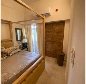Room in 2 BHK Apartment at Lodha Amara, Kolshet Road – for Rent