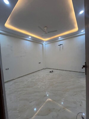 Room in 3 BHK Builder Floor at Chattarpur – for Sale
